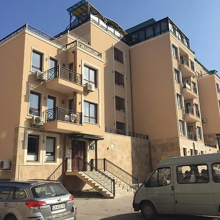 C2 Zlatna Kotva * Златни пясъци