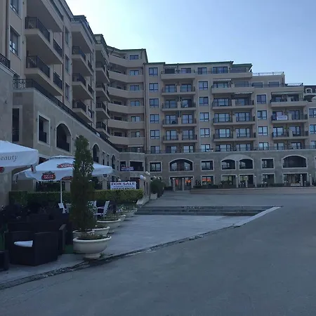 Апартамент C2 Zlatna Kotva